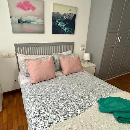 Apartamento Calle Barrera. En El Centro!
